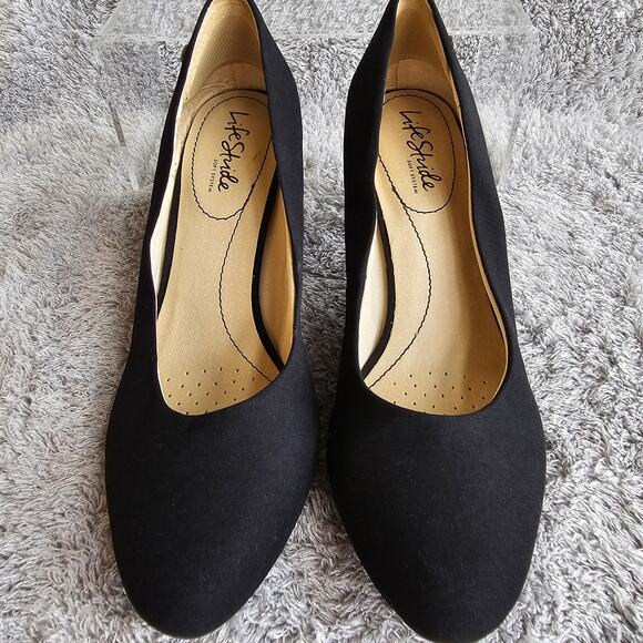 Life Stride Black Heels - Picture 3 of 6